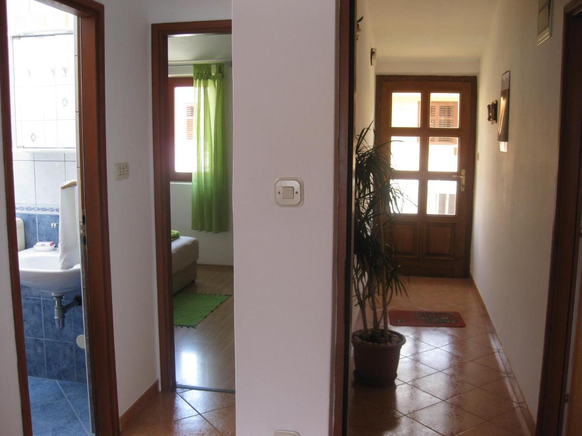 Apartments Nera Tisno Exterior foto