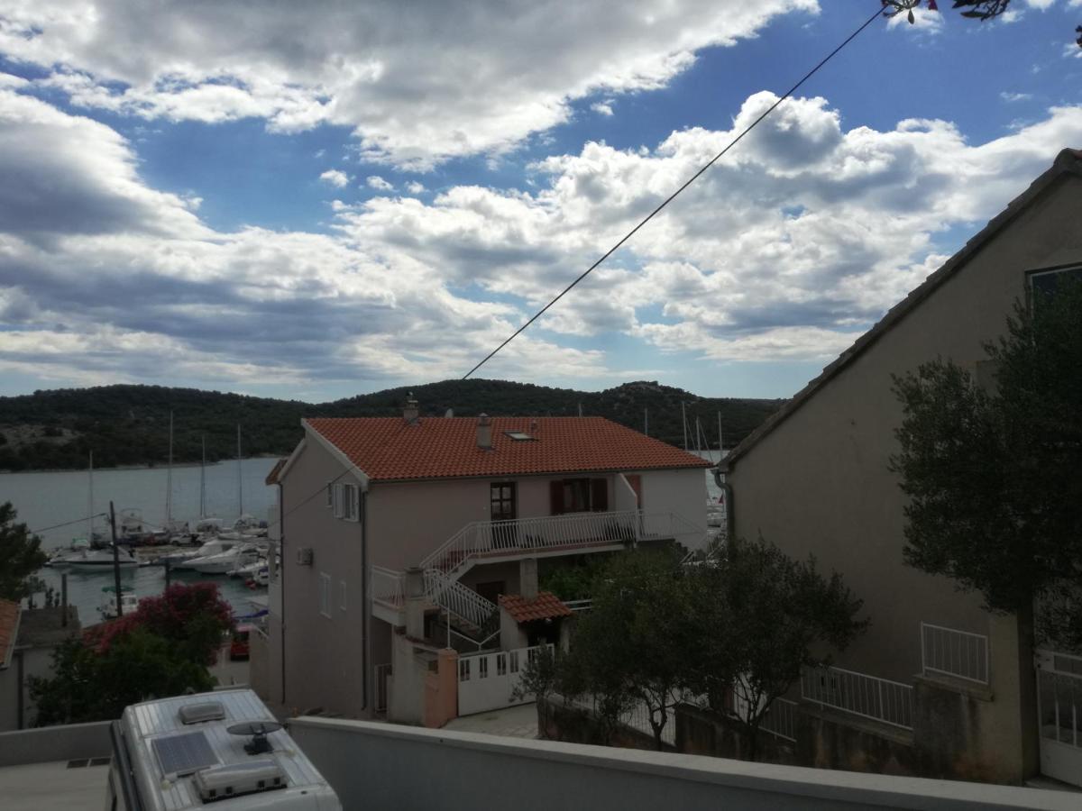 Apartments Nera Tisno Exterior foto