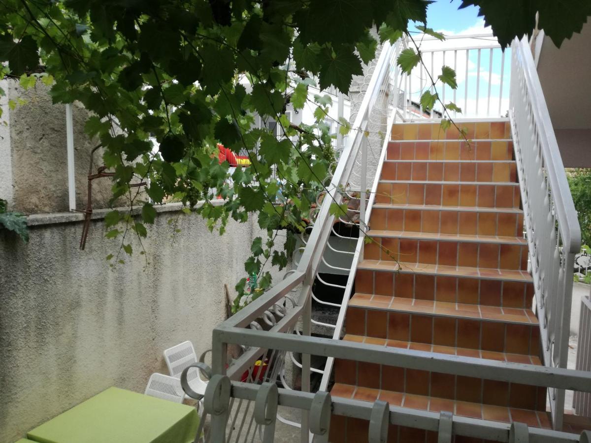 Apartments Nera Tisno Exterior foto