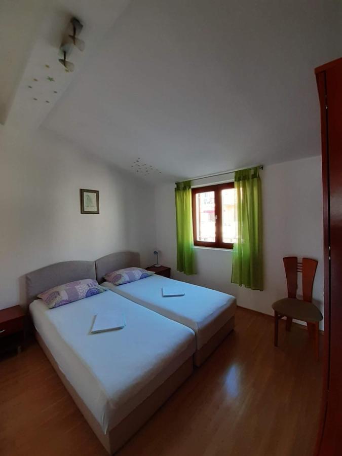 Apartments Nera Tisno Exterior foto