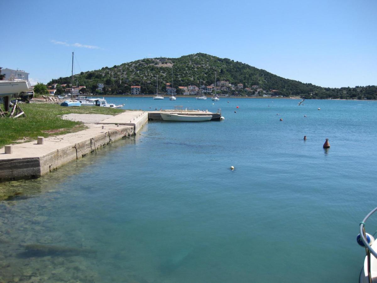Apartments Nera Tisno Exterior foto